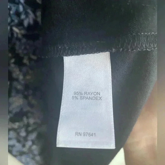 J. Jill Women Dress Medium Jersey Knit Stretch Floral Blue 3/4 Bell Sleeve EUC - Picture 6 of 9